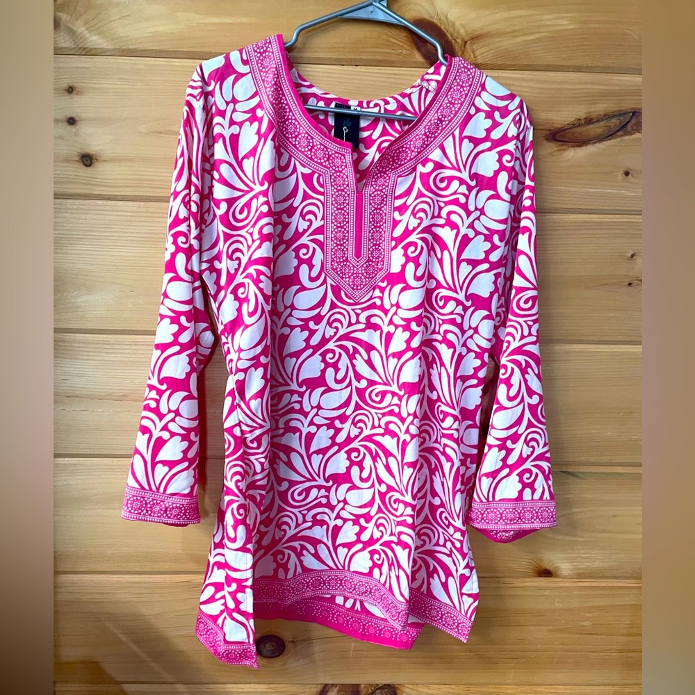 Bella Womens pink floral tunic Size M NWOT